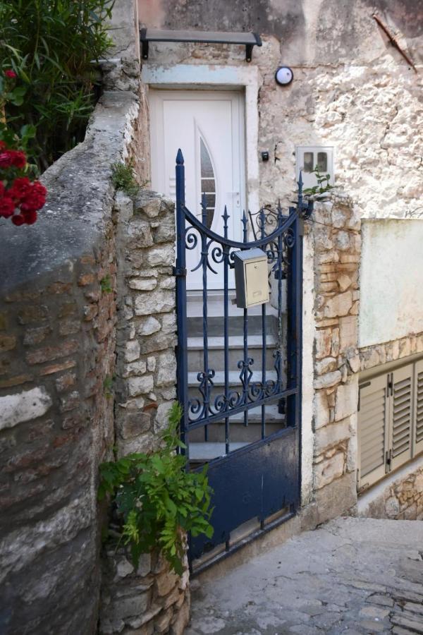 Modern Stairs Apartment Rovinj Exterior photo