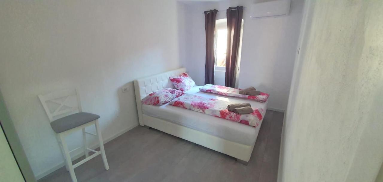 Modern Stairs Apartment Rovinj Exterior photo